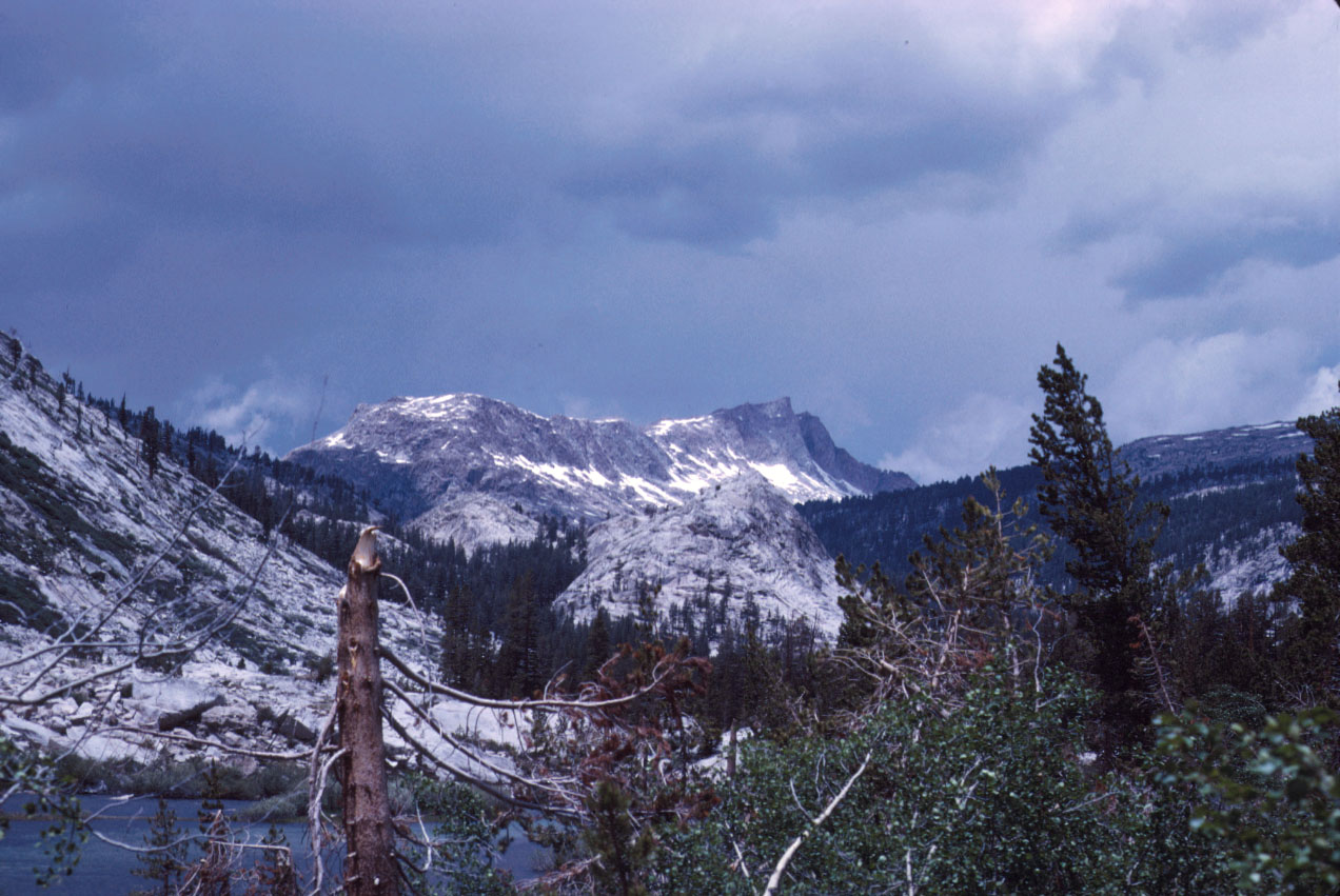 s70_48.jpg (106486 bytes)