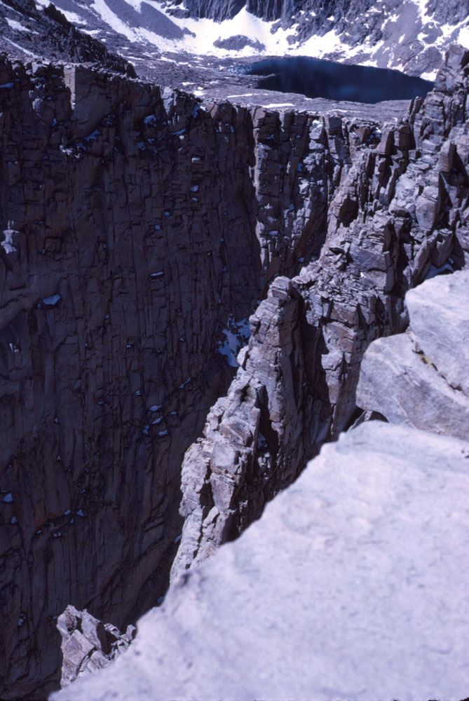 s70_71.jpg (72469 bytes)