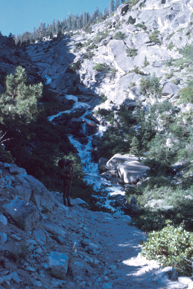 s70_9.jpg 