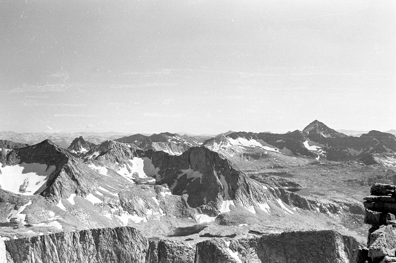 s70_74.jpg (129214 bytes)