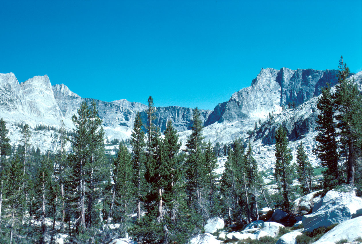 s70_32.jpg (78340 bytes)