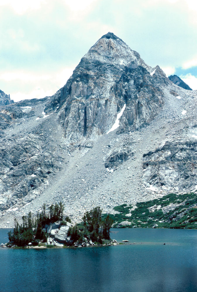 s70_68.jpg (93200 bytes)