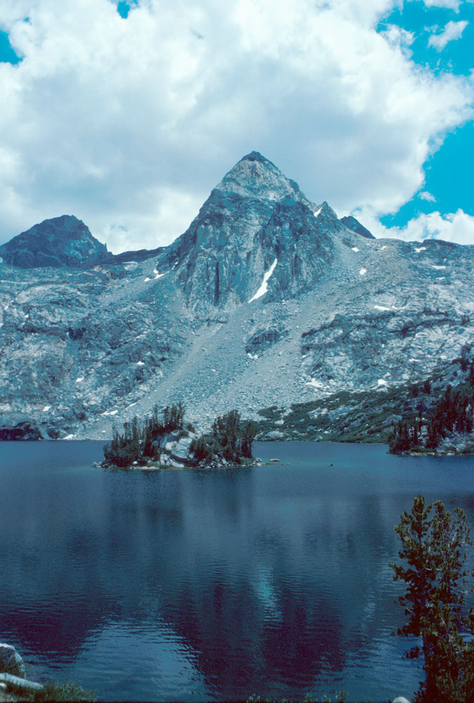 s70_69.jpg (88041 bytes)