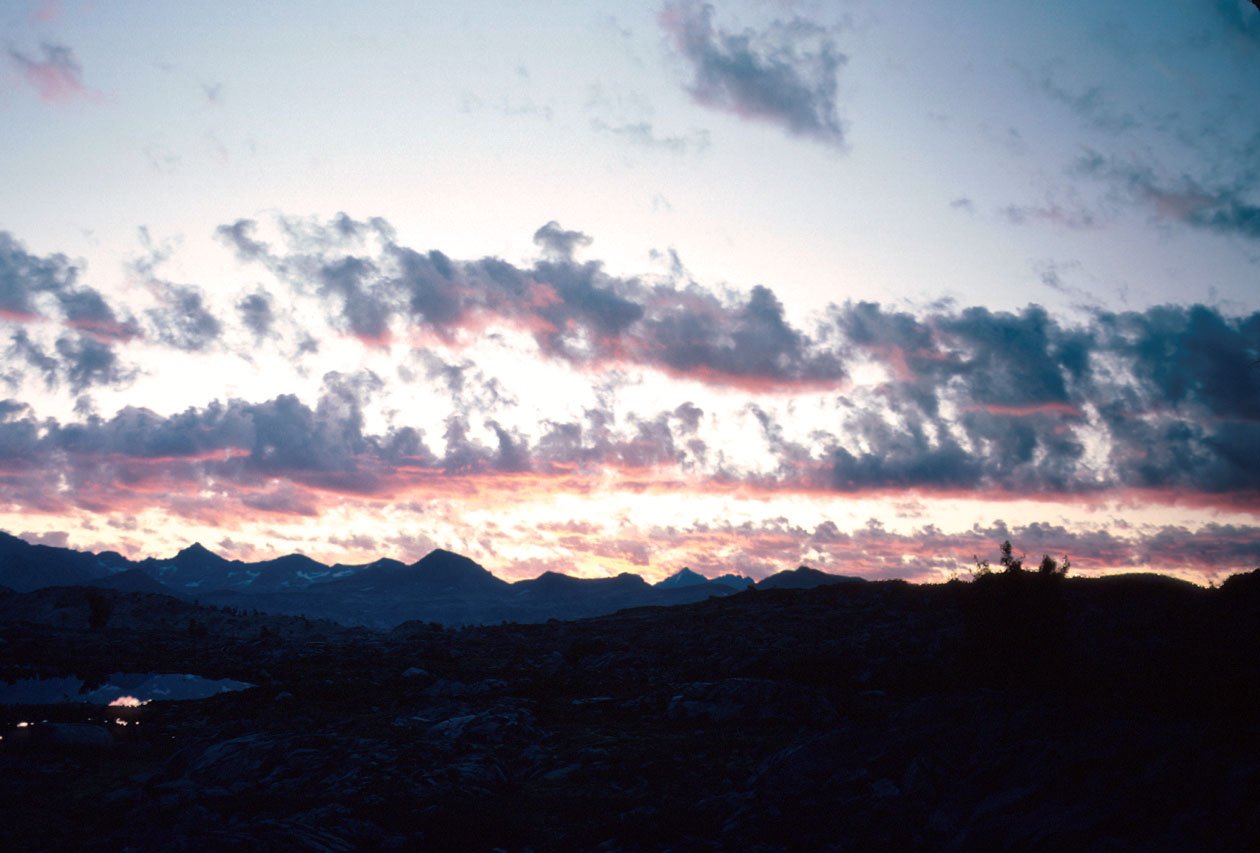 s70_45.jpg (96441 bytes)