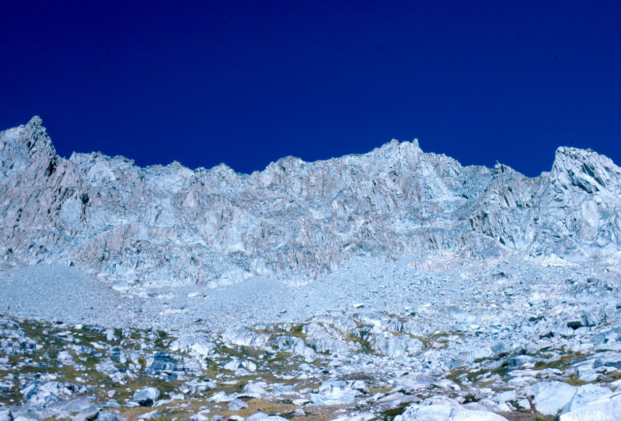 s70_24.jpg (93712 bytes)