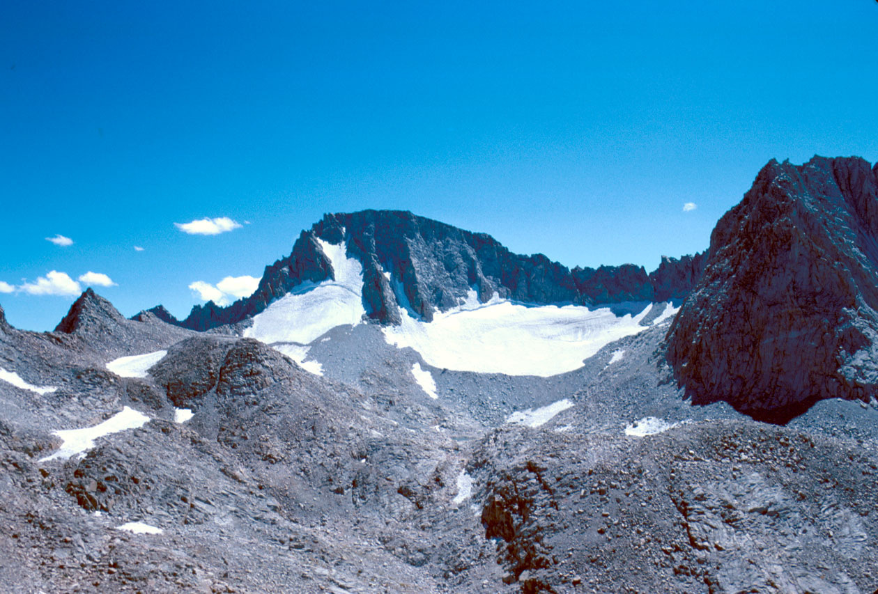 s70_54.jpg (123059 bytes)