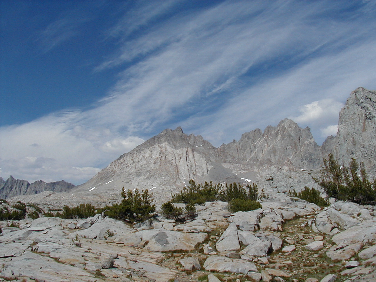 s70_24.jpg (93712 bytes)